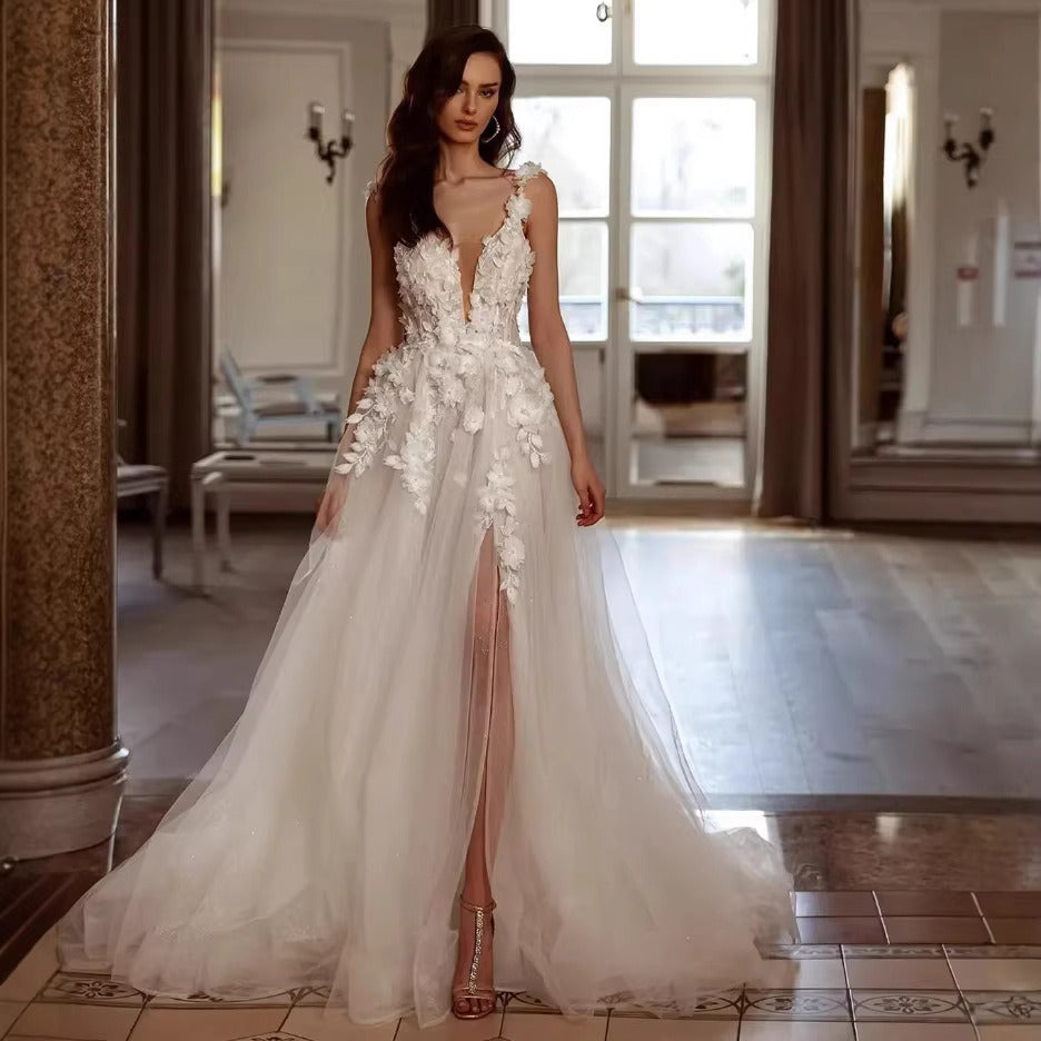 The Lace Tulle Boho Wedding Dress - Perfect for Outdoor or Church Weddings SD Dresscode & Fashiontrends The Lace Tulle Boho Wedding Dress - Perfect for Outdoor or Church Weddings SD Dresscode & Fashiontrends
