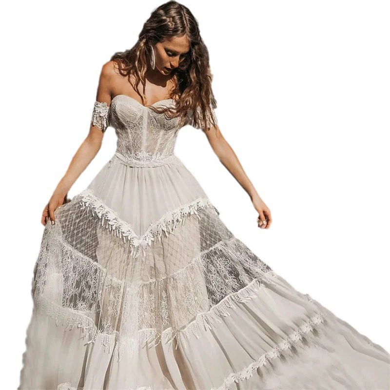 Romantic Off-Shoulder Lace Wedding Dress with Tulle Skirt- Vintage-Inspired Bridal Gown