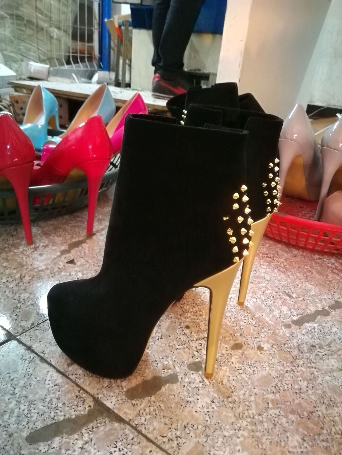 Zipper Stiletto Riveted Platform Ankle Boots in Black