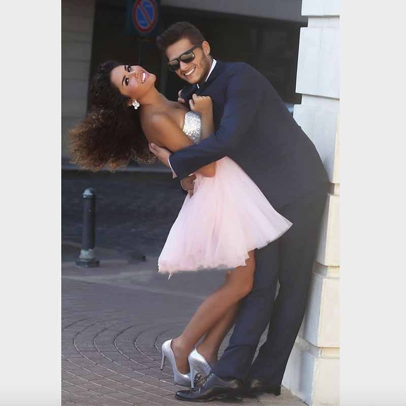 Sleeveless Sequin Sweetheart Wedding Dresses Short Mini Beach Bridal Gowns