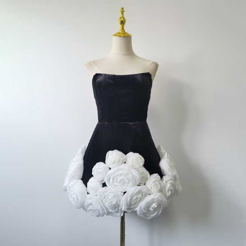 Flower-embellished Hem Black Strapless Mini dress