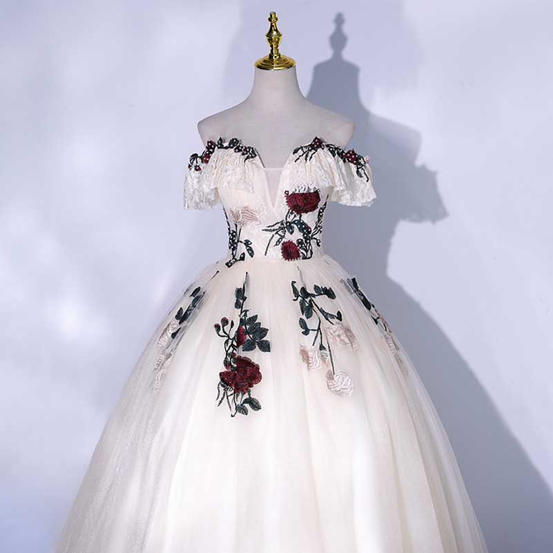 White Floral Ball Gown Tulle Sweetheart Flower Lace Applique Formal Dress