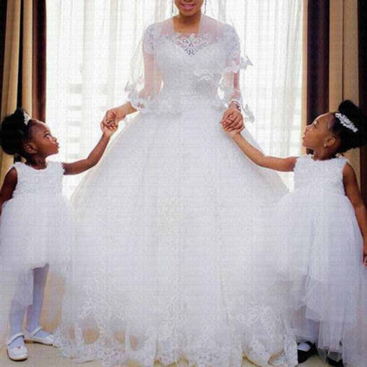 Lace Round Neck Ball Gown Tulle Beaded Short Sleeve Wedding Dress