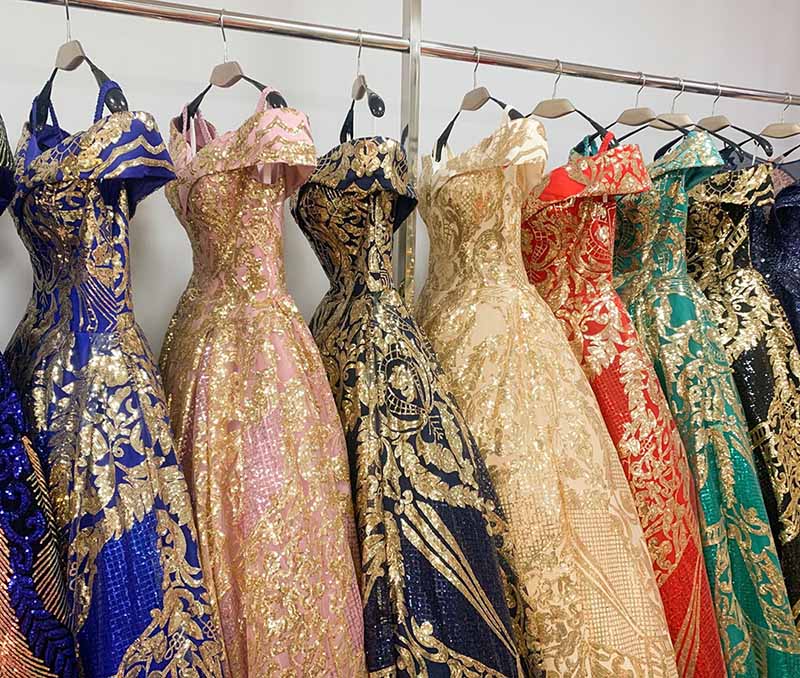 Luxurious Gold Sequins Quinceanera Dresses Off The Shoulder Princess Prom Ball Gowns