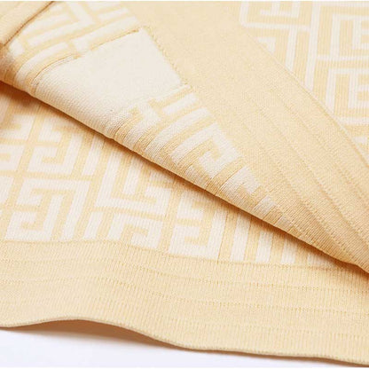 Midi Knit Dress With Pocket and Buttons Round-Neck