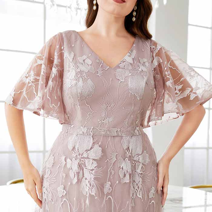 Plus Size Pink Prom Dress Lace Bridesmaid Dress Flare Sleeve A-Line Evening Gown