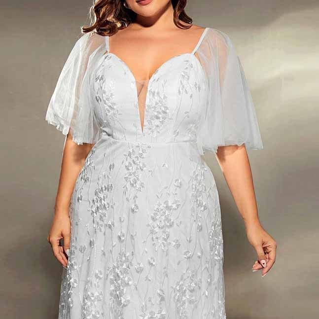 Plus Size White Prom Dress Short Sleeve A-Line Lace Wedding Ball Gown