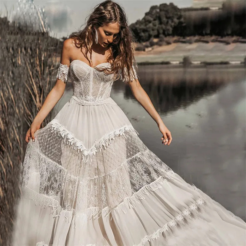 Romantic Off-Shoulder Lace Wedding Dress with Tulle Skirt- Vintage-Inspired Bridal Gown
