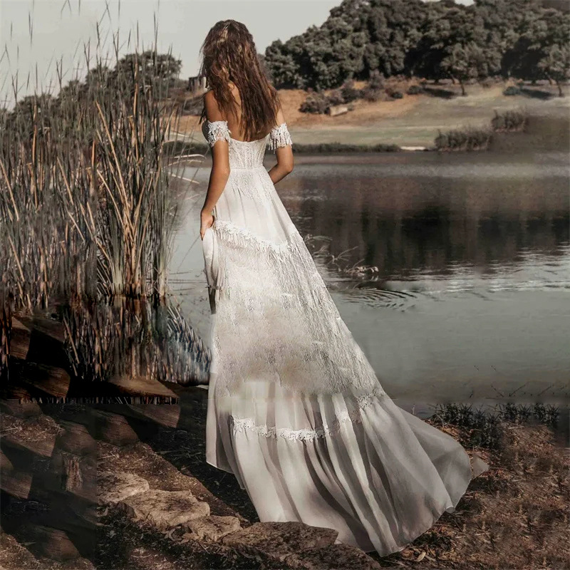 Romantic Off-Shoulder Lace Wedding Dress with Tulle Skirt- Vintage-Inspired Bridal Gown