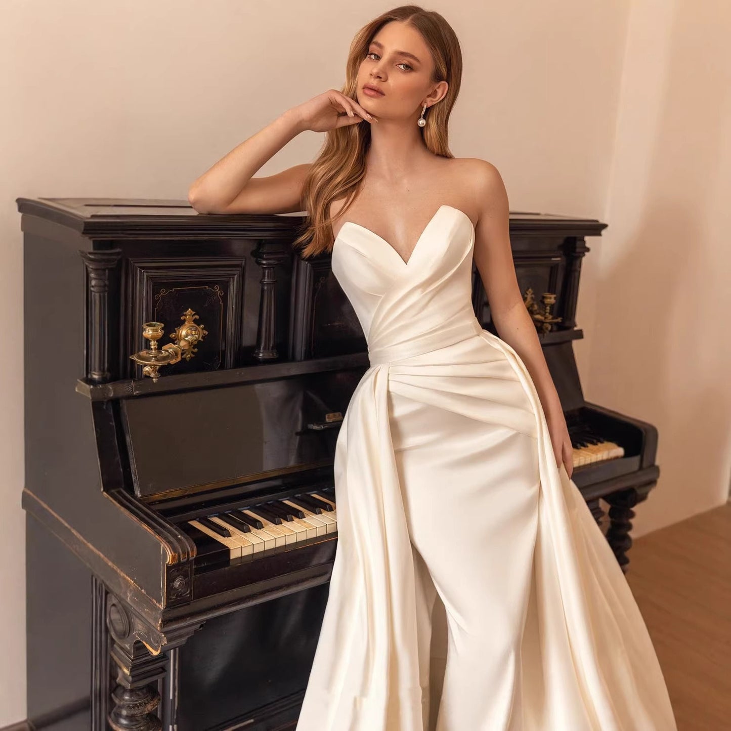 Satin Mermaid Wedding Dress – Sweetheart Neckline, Ruched Bodice, Court Train