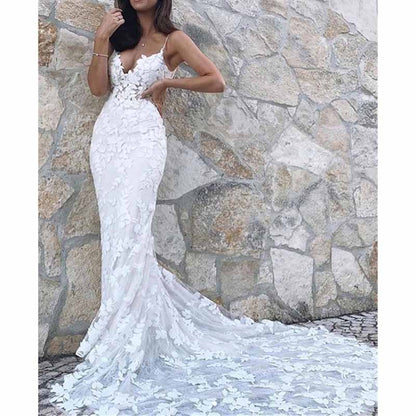 Spaghetti Straps V-Neck Wedding Dress Backless Mermaid Appliques Bridal Dress