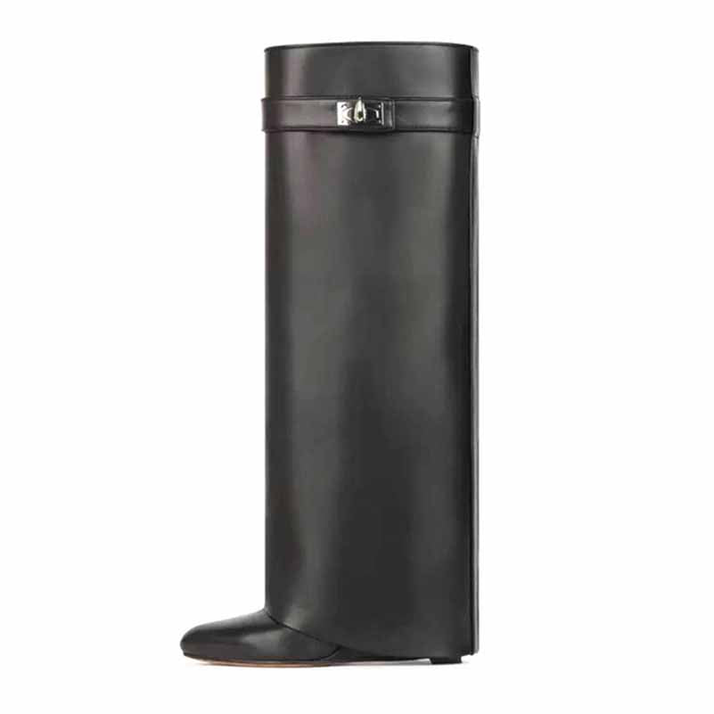 Women‘s Lock Detailed Leather Knee-High Boots