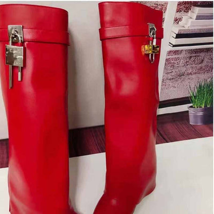 Women‘s Lock Detailed Leather Knee-High Boots