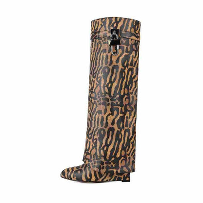 Women‘s Lock Detailed Leather Knee-High Boots