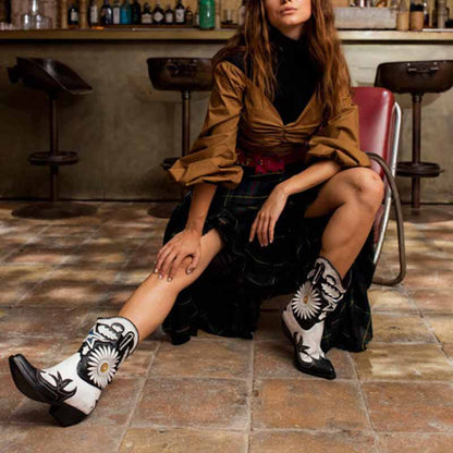 Women's Embroidered Cowboy Boots - Stylish Floral Design