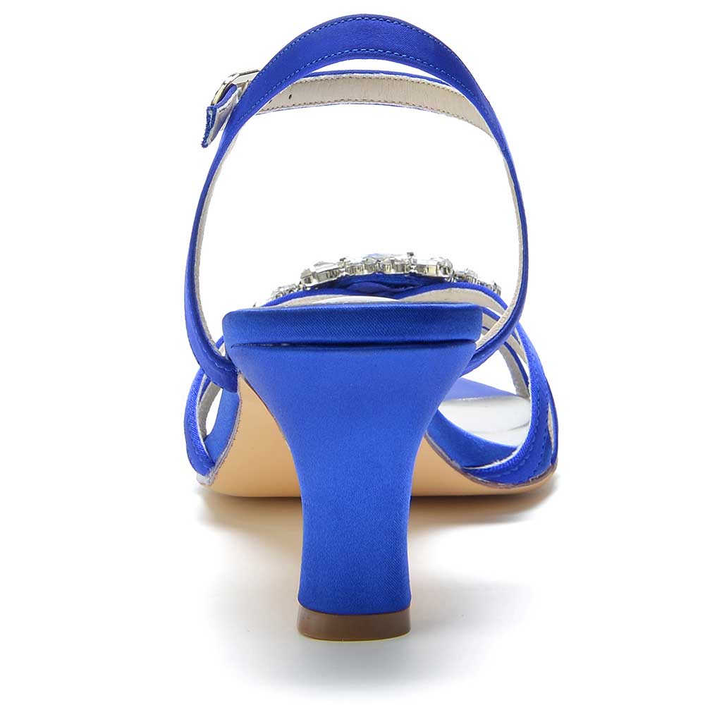 Chic strappy sandals for prom with a stylish heel and sparkling details in blue