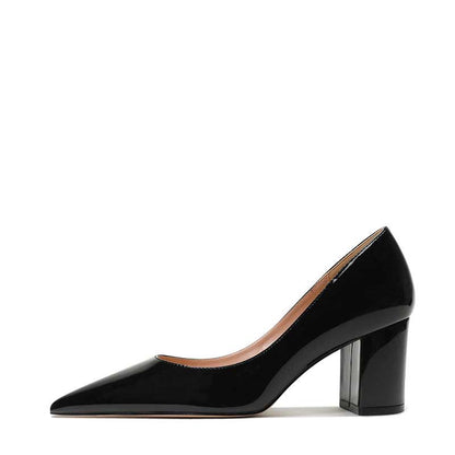 Stylish black classic block heels for women with a pointed toe design from SD Dresscode & Fashiontrends