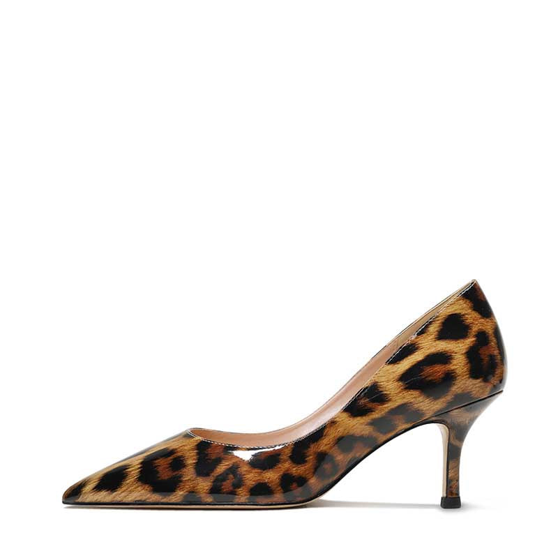SD Dresscode classic party heels for women in leopard print with a pointed toe design