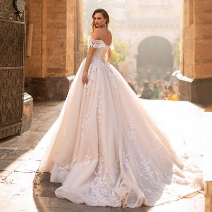 A Line Off the shoulder Tulle Wedding Dresses With Appliques Lace