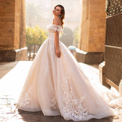 A Line Off the shoulder Tulle Wedding Dresses With Appliques Lace