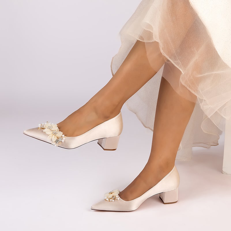Elegant flower appliqué wedding heels in cream with block heels for comfort and style