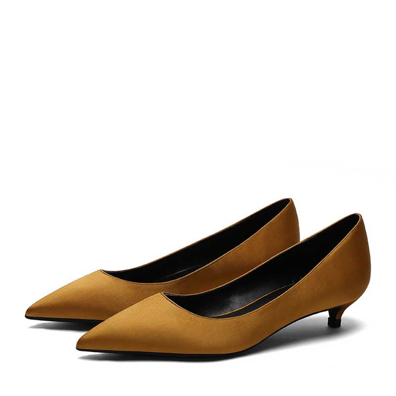SD Dresscode & Fashiontrends formal low heel satin pumps in a stylish mustard color for elegant occasions
