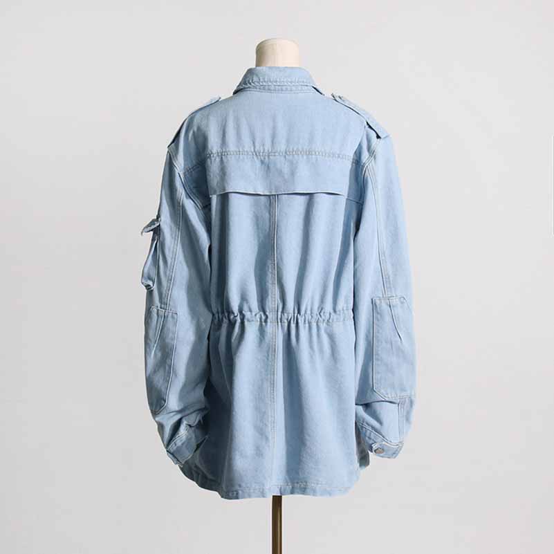 Medium length denim jacket with pockets for women