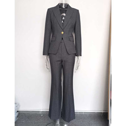 Ladies tailored pantsuit for events in gray with a stylish blazer and flared pants by SD Dresscode & Fashiontrends