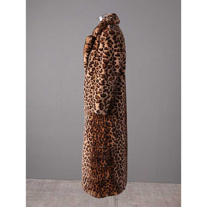 Leopard print faux fur jacket with a stylish long design for a fashionable look