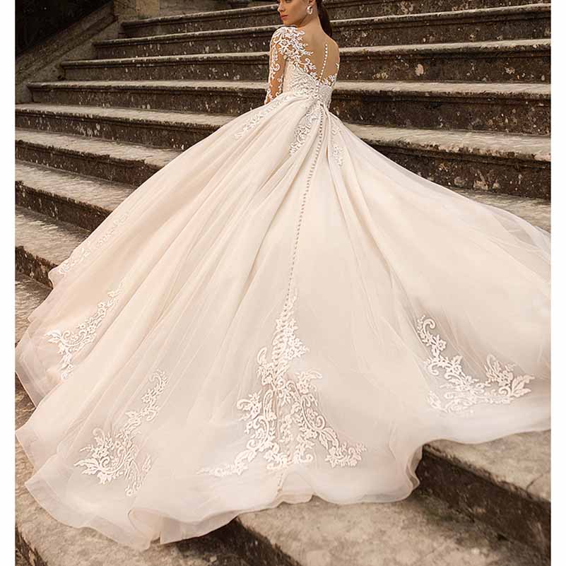 A-line Princess Scoop Neck Long Sleeves Court Train Tulle Wedding Dress With Appliqued