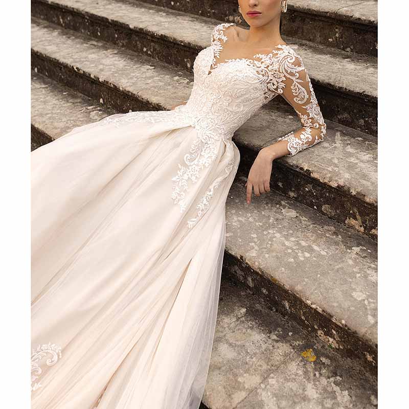 A-line Princess Scoop Neck Long Sleeves Court Train Tulle Wedding Dress With Appliqued