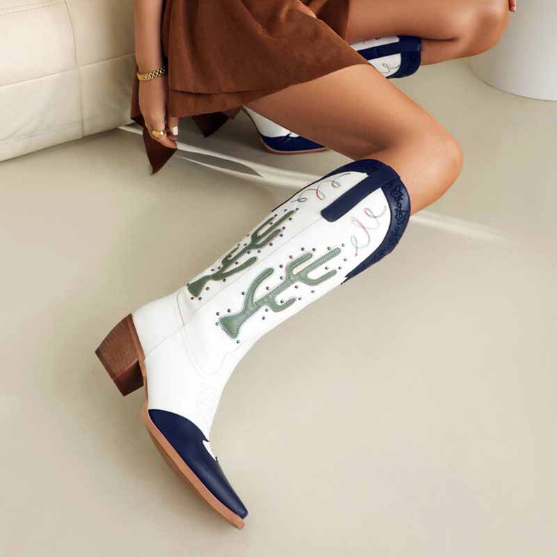 Stylish vintage floral western booties women with intricate designs and a modern twist, perfect for any outfit.