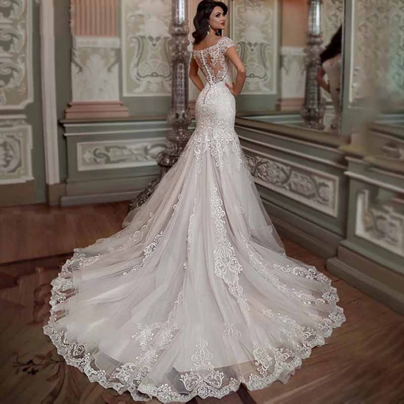 Mermaid Scoop Neck Court Train Lace Wedding Dress With Appliqued
