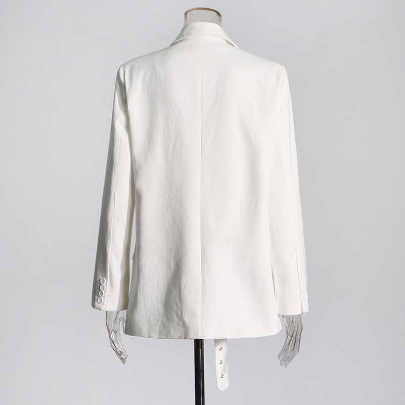 Women's Spliced Button Belt Blazer in White