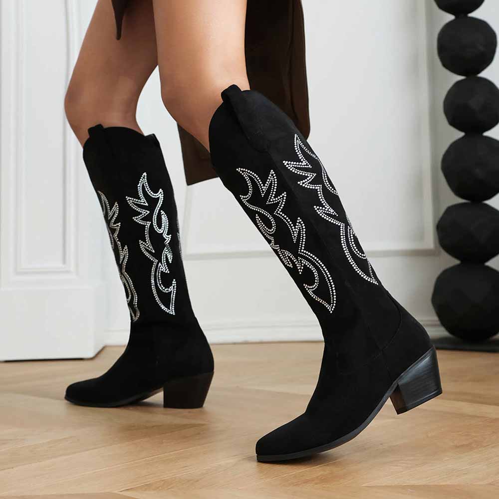Stylish women's embroidered cowgirl boots with intricate designs for a trendy look