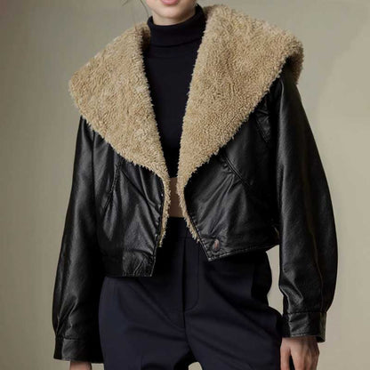 Stylish women's leather effect jacket with shearling collar for a trendy winter look