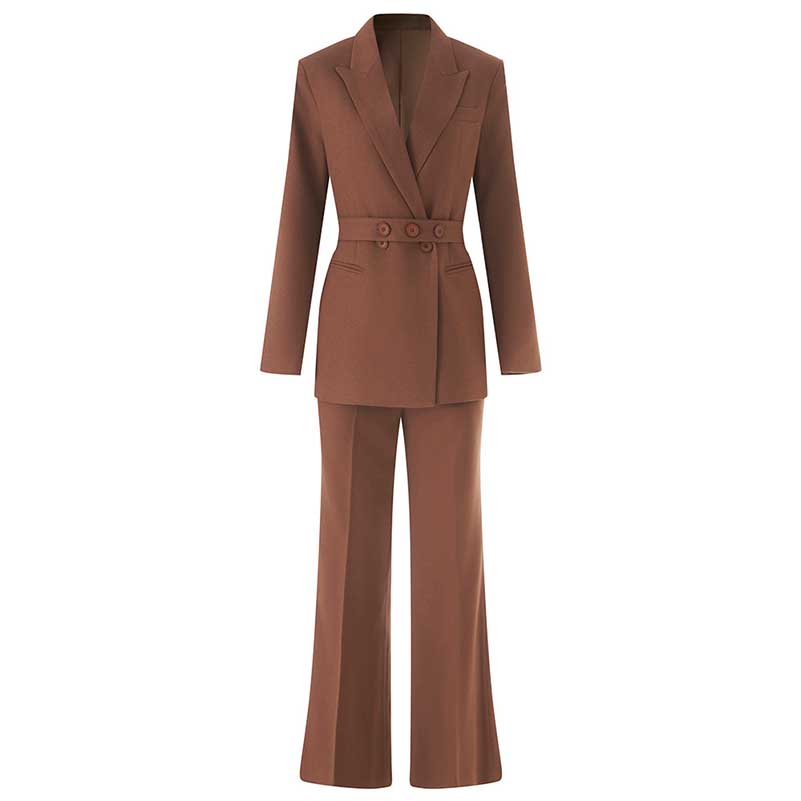 Stylish women's pink pantsuit for formal events with tailored fit and modern design