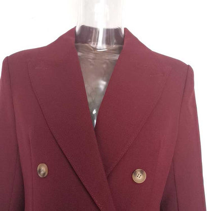 Elegant maroon women's straight-leg pants suit from SD Dresscode & Fashiontrends with a double-breasted blazer.