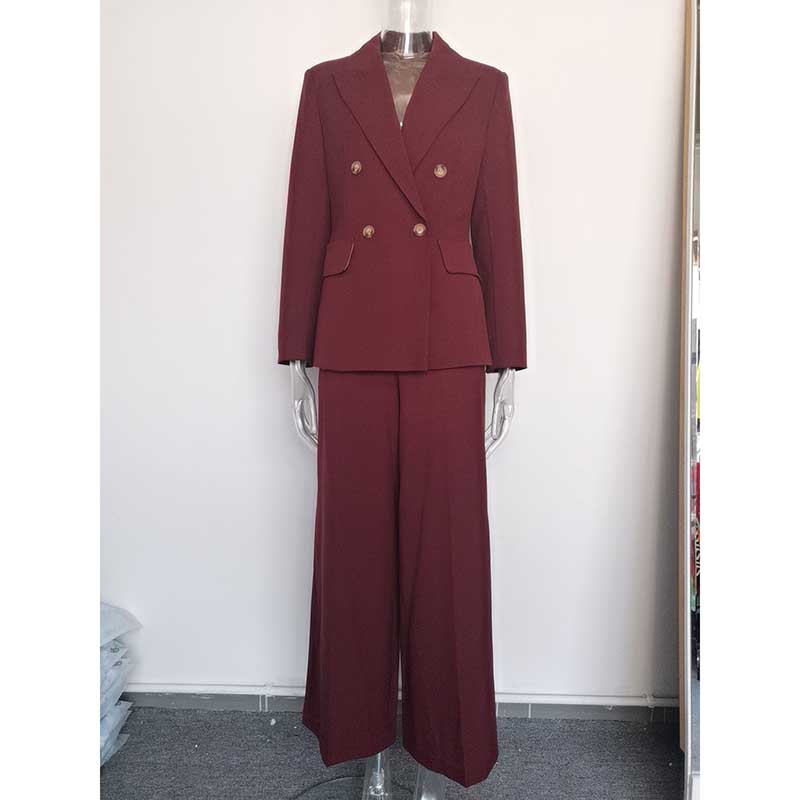 SD Dresscode women's straight-leg pants suit in burgundy with a stylish double-breasted blazer