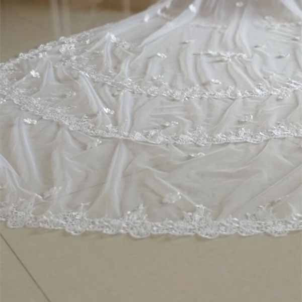 Graceful Tulle One-Tier Cathedral Bridal Veils With Applique