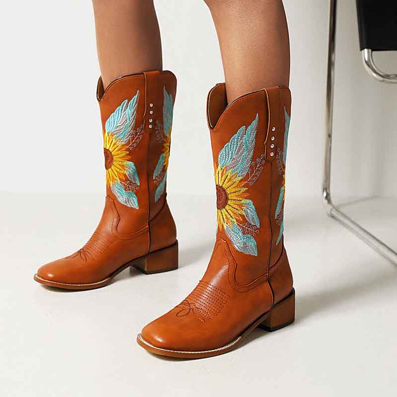 Women's Cowgirl Square Roe Short Boots Embroidered Brown Boots Chunky