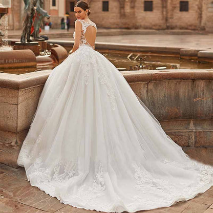 Wedding-Gown/Princess V-neck Court Train Tulle Lace Wedding Dress
