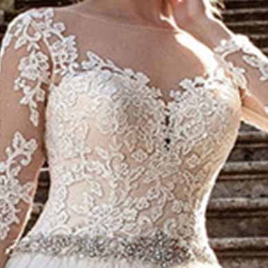 Women's Elegant Lace Beach Wedding Dresses for Bride with Sleeves Bridal Gowns