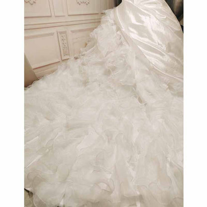 A-Line/Princess Lace Applique Scoop Sleeveless Sweep/Brush Train Wedding Dresses