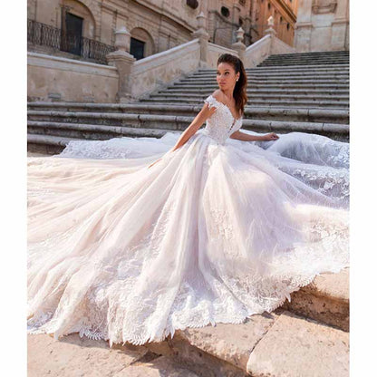 Women's Elegant Beach Wedding Dresses Long Lace Wedding Bridal Gowns