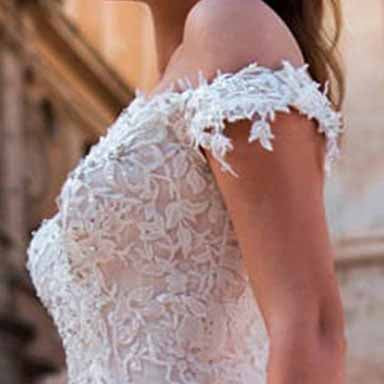 Women's Elegant Beach Wedding Dresses Long Lace Wedding Bridal Gowns