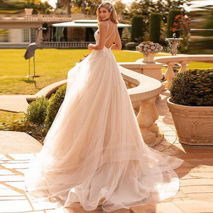 A-Line/Princess V-neck Applique Sleeveless Tulle Sweep/Brush Train Wedding Dresses
