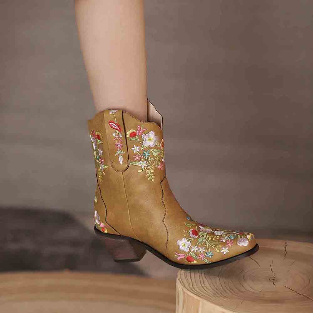 Women's Embroidered Western Short Cowgirl Boots Chunky Heel Boots