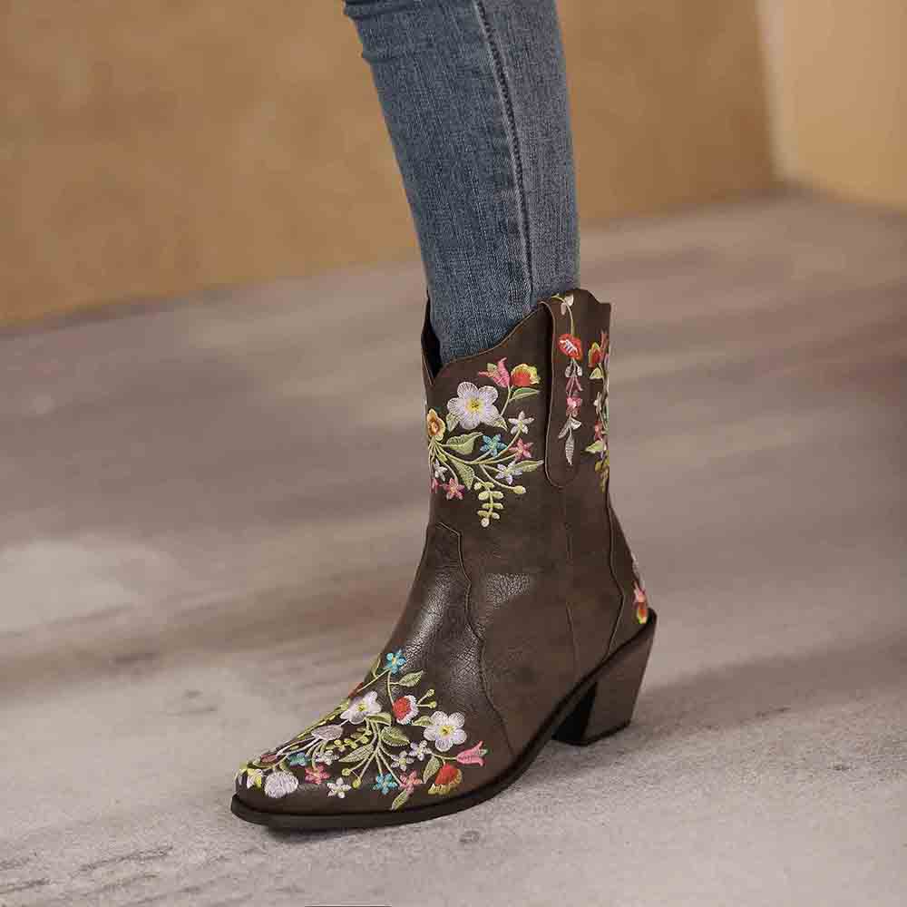 Women's Embroidered Western Short Cowgirl Boots Chunky Heel Boots