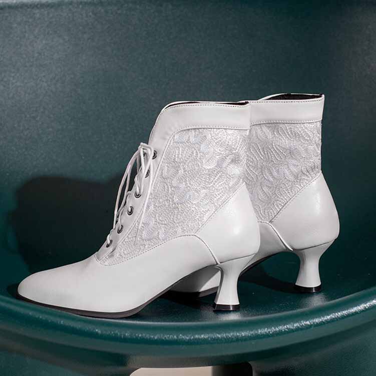 Women's Lace-up Ankle Bootie low heel Boots Plus Size Shoes â SD Dresscode & Fashiontrends